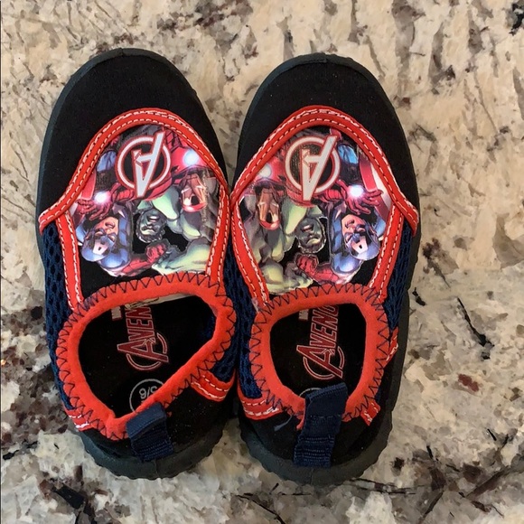 Marvel avengers kids water shoes 5/6 - Picture 6 of 6